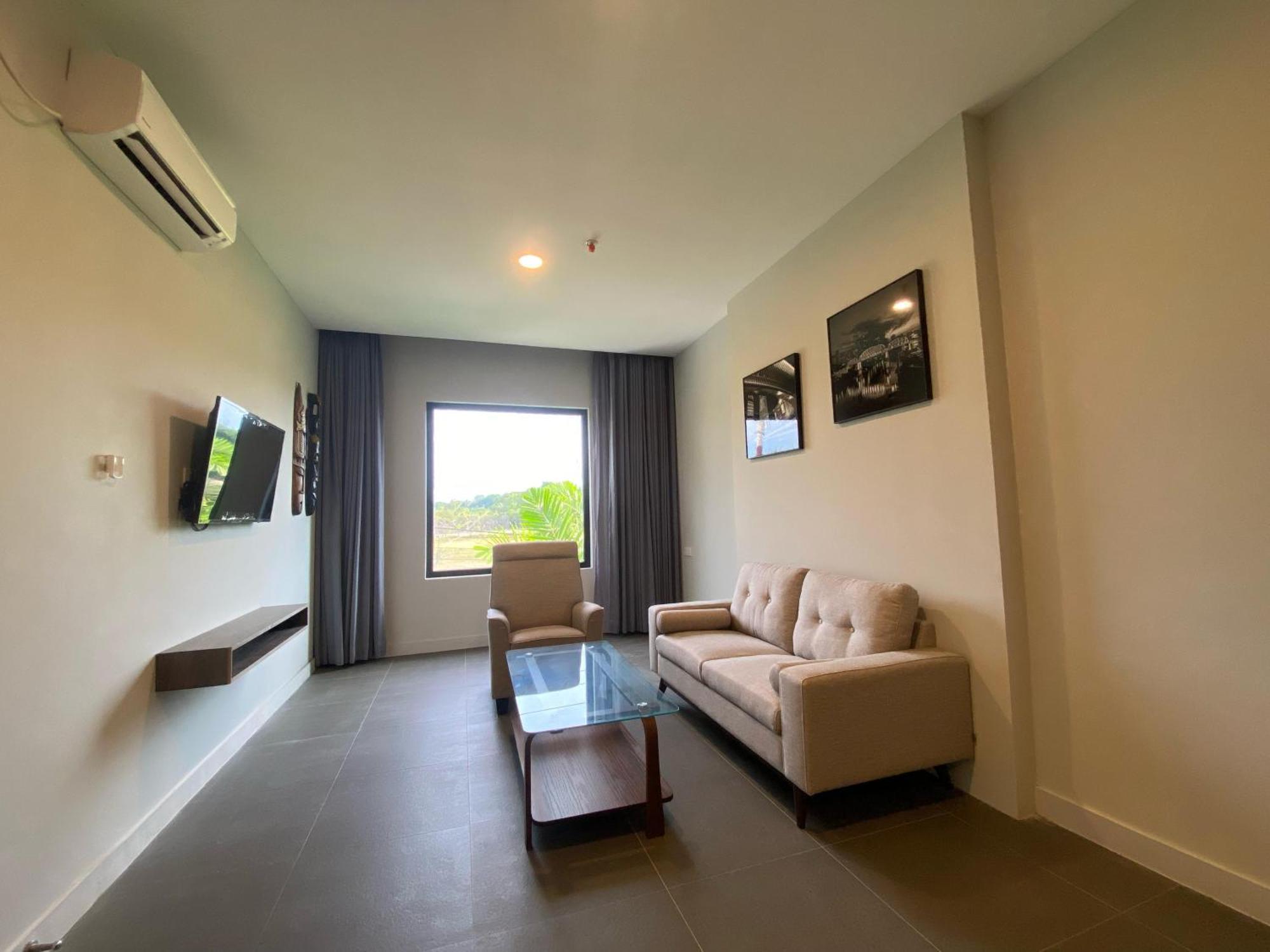 Onyx Hotel & Villa Tanjunguban Exterior photo