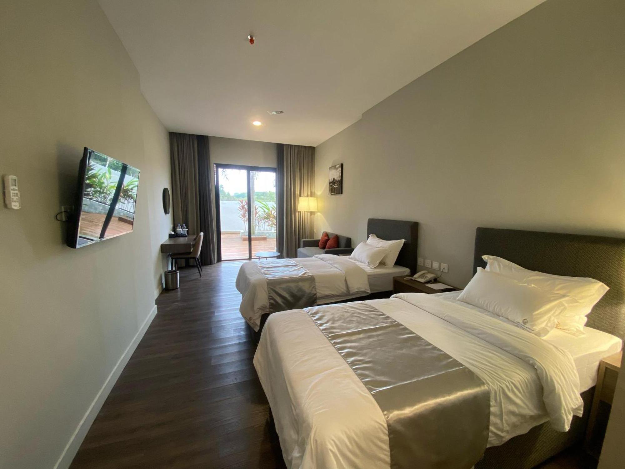 Onyx Hotel & Villa Tanjunguban Exterior photo